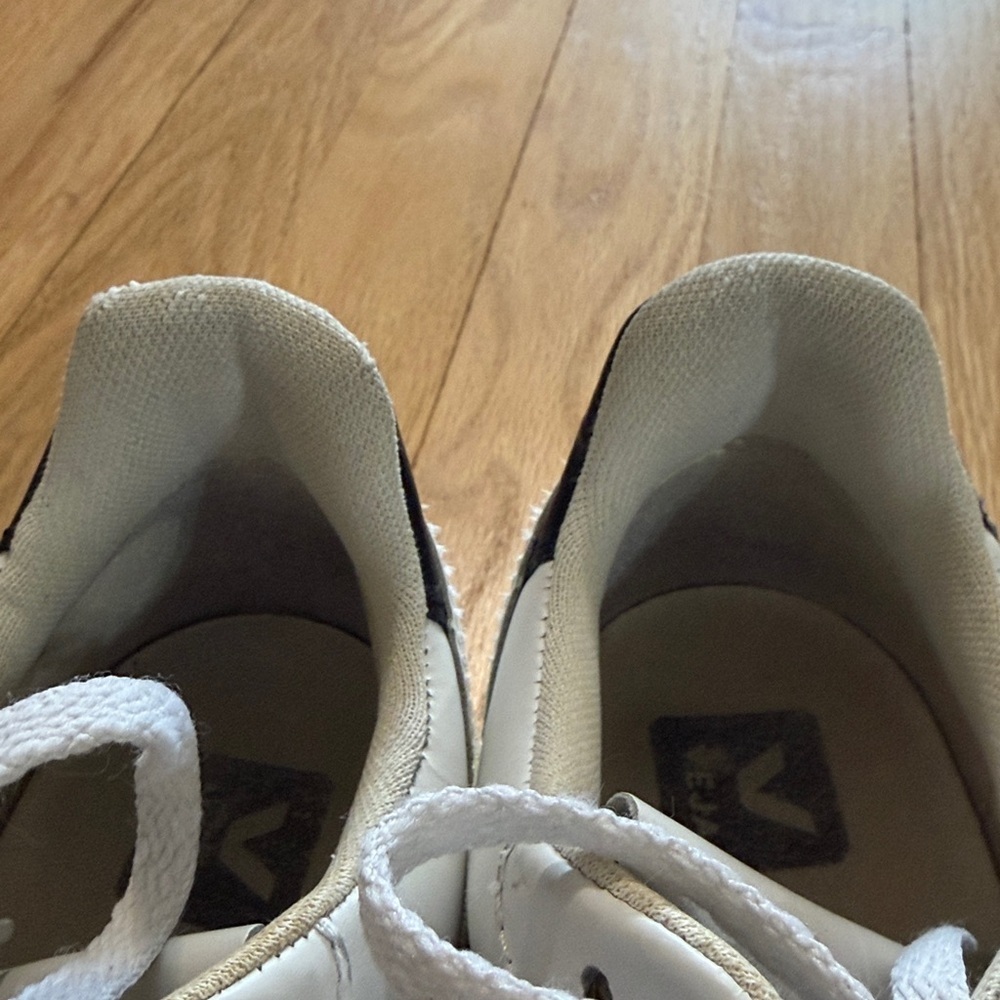 Veja V-10 Black/White Leather Sneakers Sz 9 - Picture 11 of 13